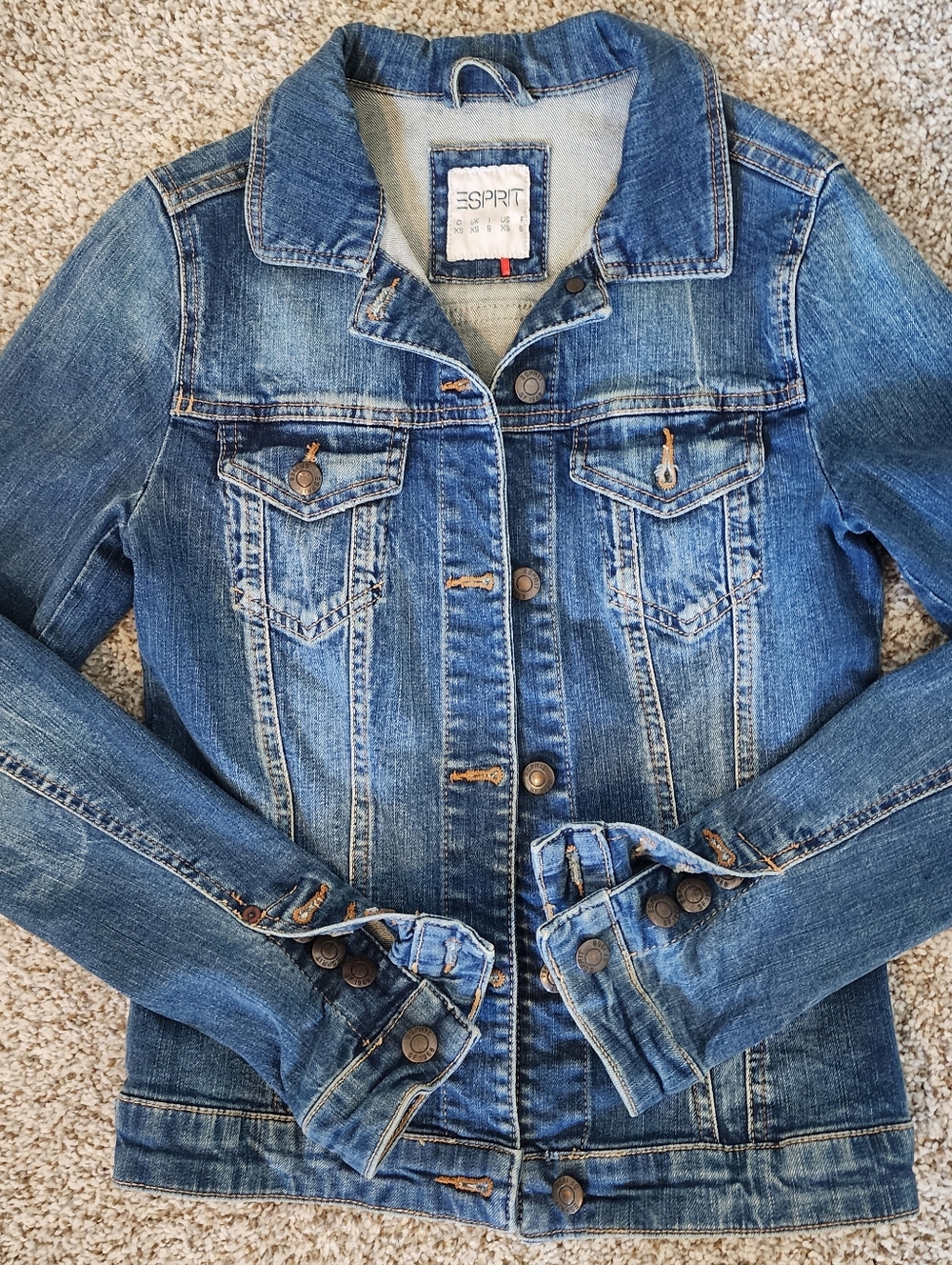 ✨ Vtg 80's Y2K ESPRIT Denim Jacket 💎The ultimate 2000s staple! Perfectly faded!